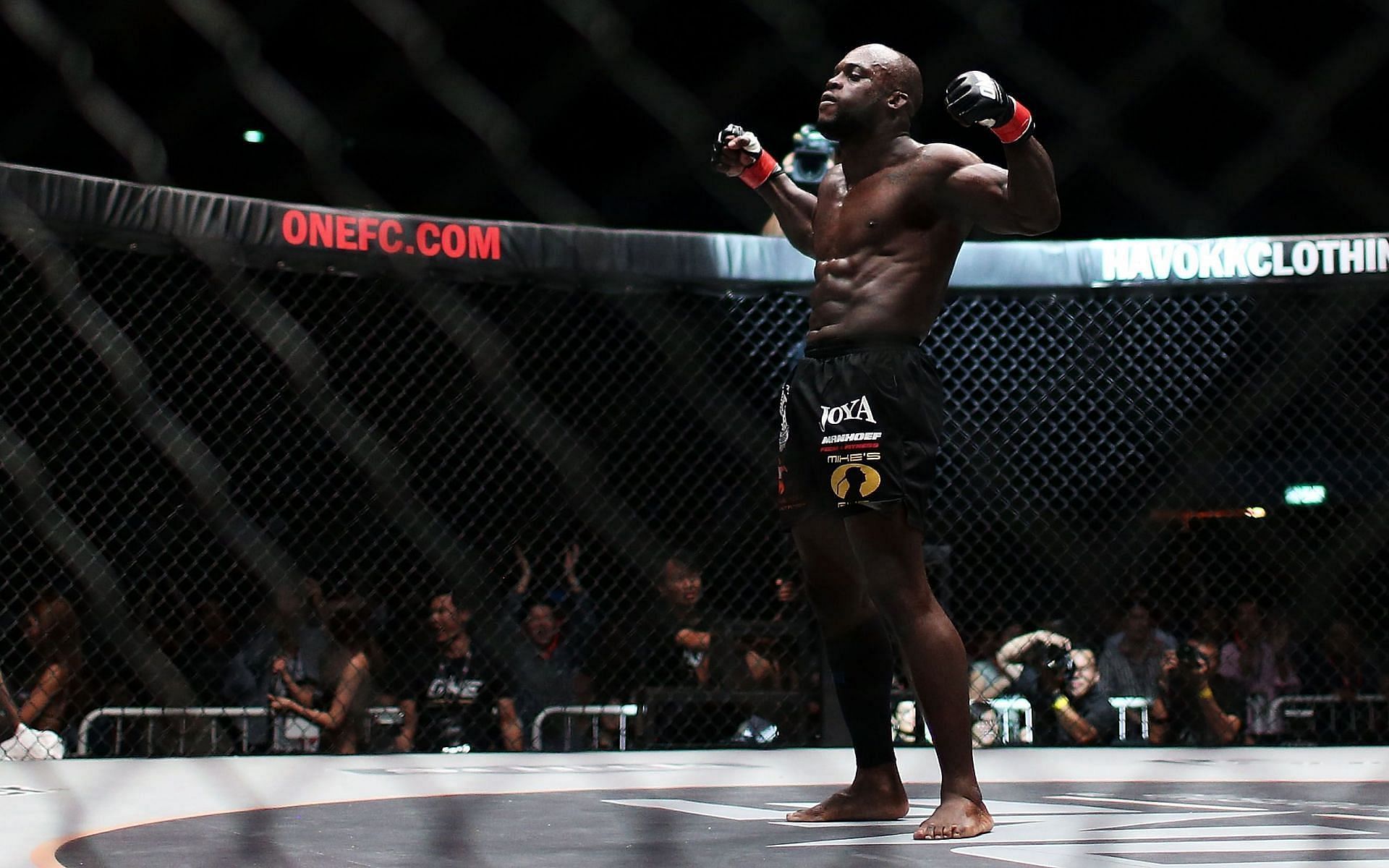 Mevlin Manhoef competed in One Fighting Championship