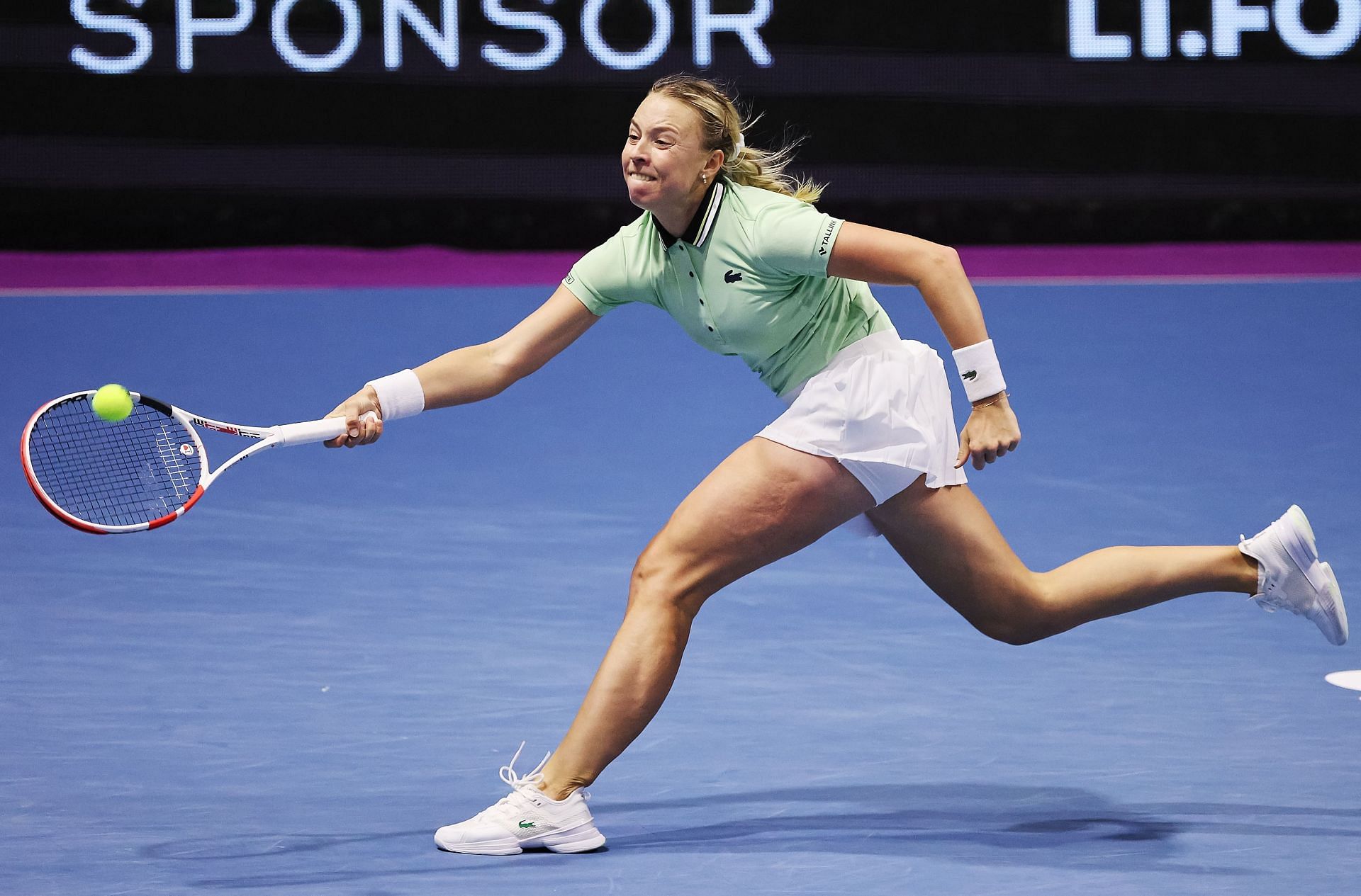 Kontaveit in action at the St. Petersburg Ladies Trophy