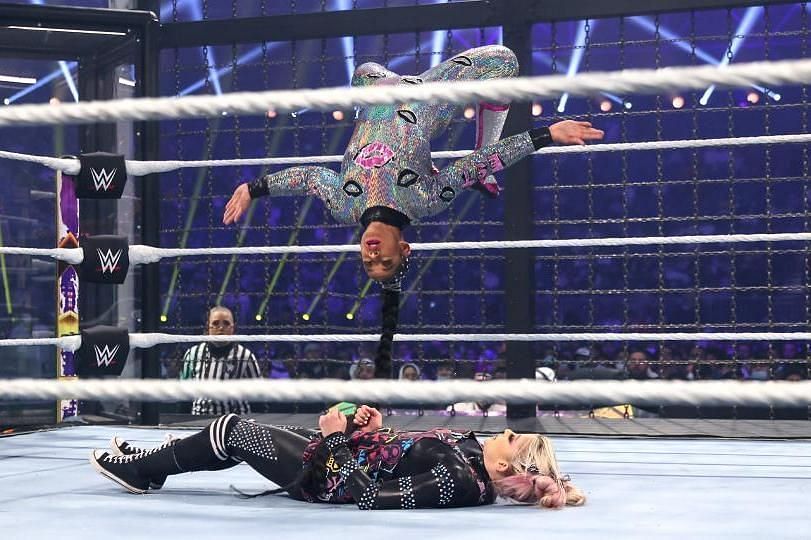 There was plenty of solid in-ring action at WWE Elimination Chamber 2022.