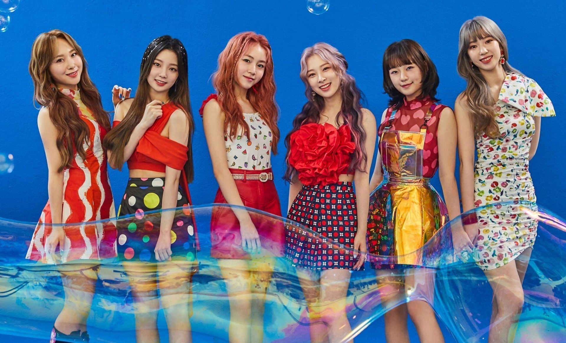 Girl group Rocket Punch &#039;Blue Punch&#039; concept photo (Image via @woollim_ent/Twitter)
