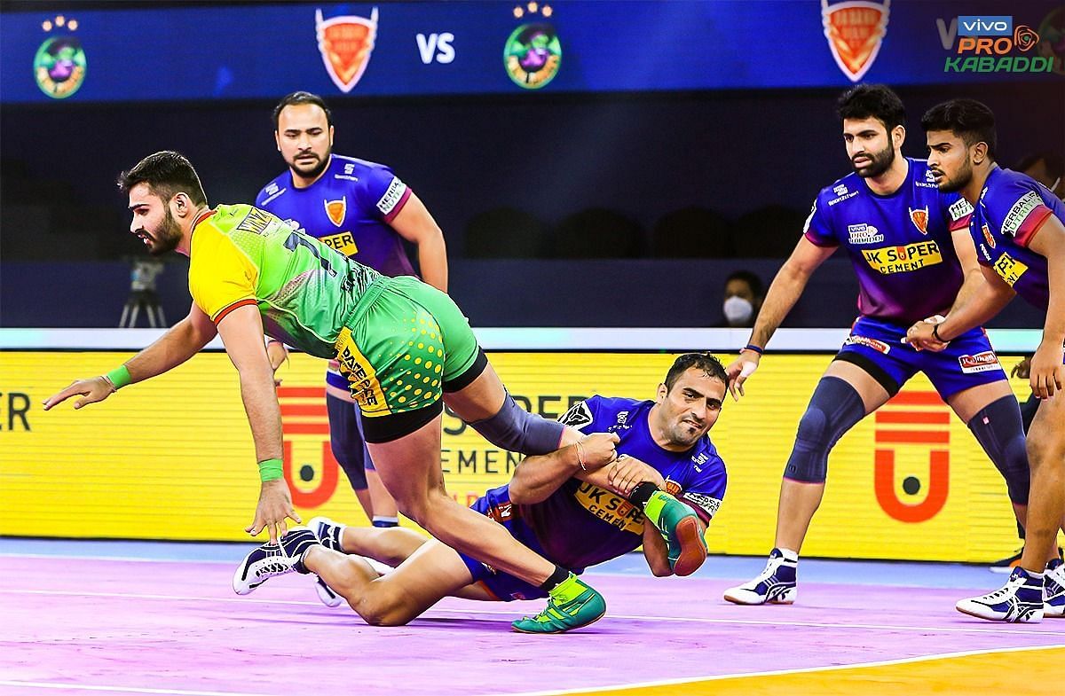 Dabang Delhi KC defeated the Patna Pirates to book a place in the playoffs (Image Courtesy: PKL/Facebook)