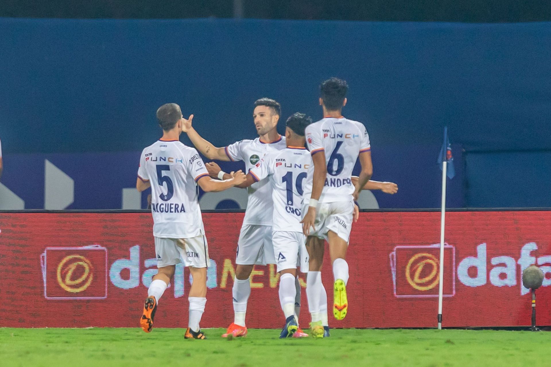 FC Goa players celebrate Jorge Ortiz's goal. (Image Courtesy: ISL Media)