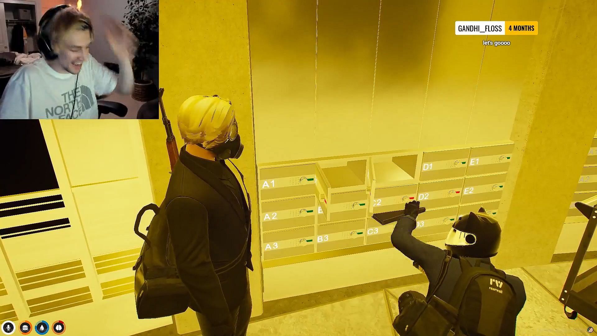 The team broke into the casino vault (Image via xQcOW / Twitch)