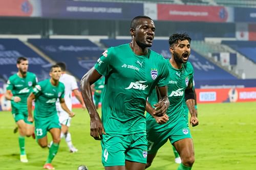 Bengaluru FC players celebrate their goal against ATK Mohun Bagan (Image Courtesy: ISL)