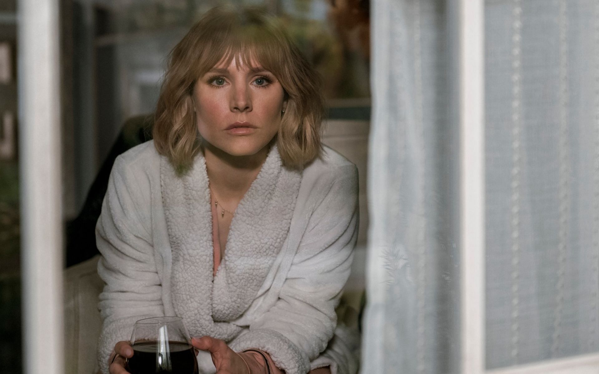 Kristen Bell in &#039;The Woman in the House&#039; (Image via Netflix)