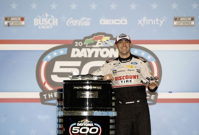 Watch: The photo-finish moment when Austin Cindric became Daytona 500 2022 winner