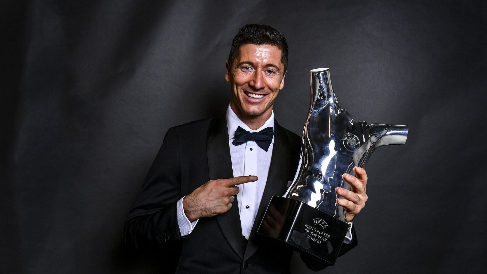 Robert Lewandowski winning the award for 2019-20