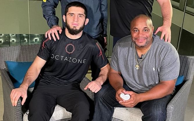 Daniel Cormier explains why 5 extra pounds will be beneficial for Islam Makhachev against Bobby Green
