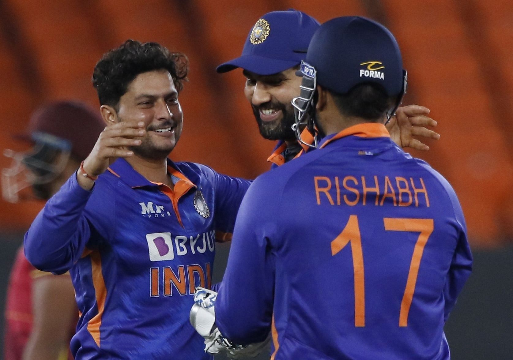 कुलदीप यादव ने जबरदस्त गेंदबाजी तीसरे वनडे मैच में की