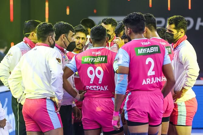 GUJ vs JAI Dream11 Kabaddi prediction: Today's PKL match predicted playing 7s for Gujarat Giants vs Jaipur Pink Panthers Pro Kabaddi 2022, Match 100
