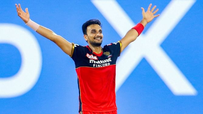 "Faf du Plessis is a potential candidate" — Harshal Patel shares his two cents on who should be RCB skipper for IPL 2022