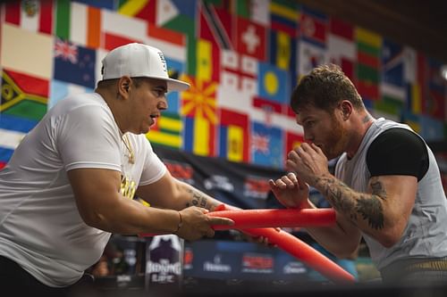 Canelo Alvarez and Eddy Reynoso Media Workout