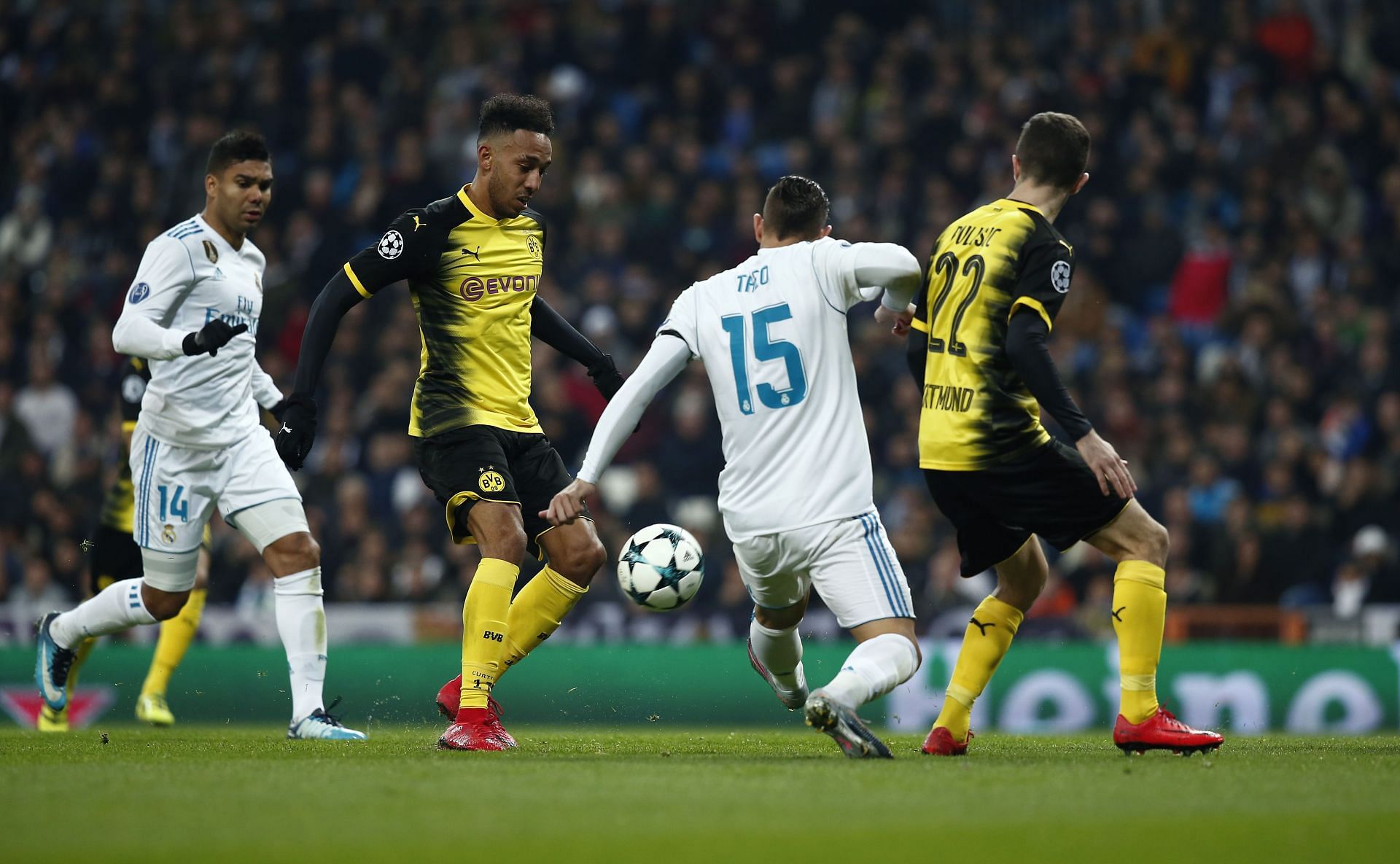 Real Madrid vs Borussia Dortmund - UEFA Champions League