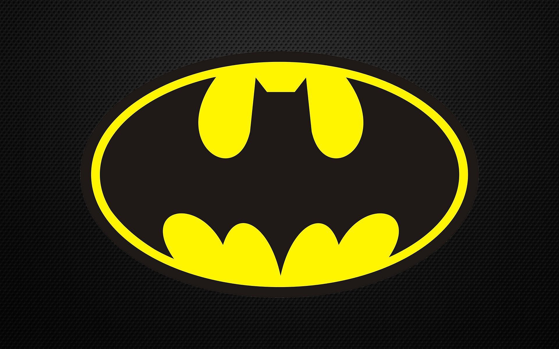One of Batman&#039;s iconic symbol variants (Images via Instagram: Variant Comics, Comicstorian &amp; wesgriff1)