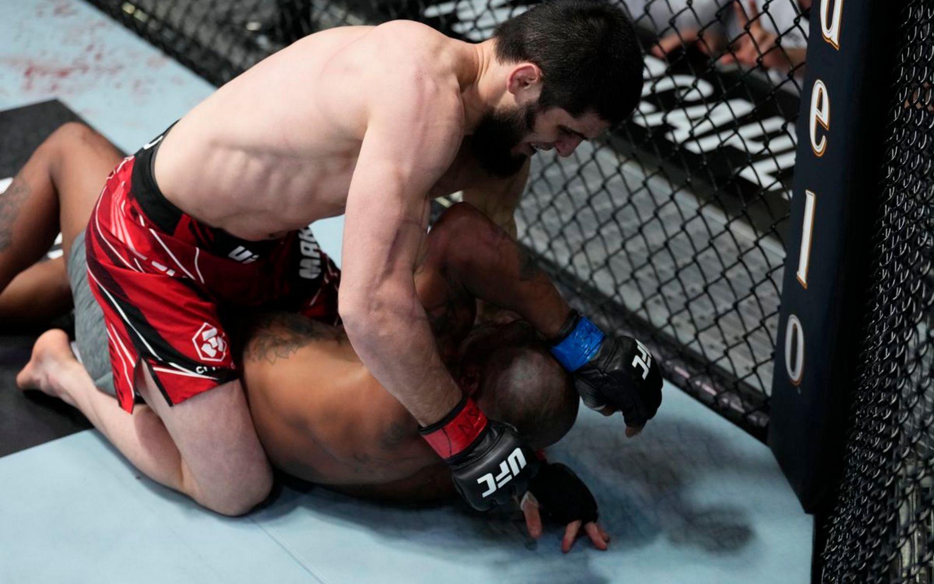 Islam Makhachev mauled Bobby Green in explosive fashion in last night&#039;s headliner