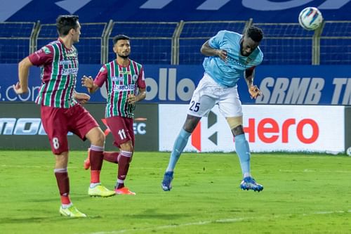 Action from an earlier clash between ATK Mohun Bagan and Mumbai City FC (Image courtesy: ISL Media)