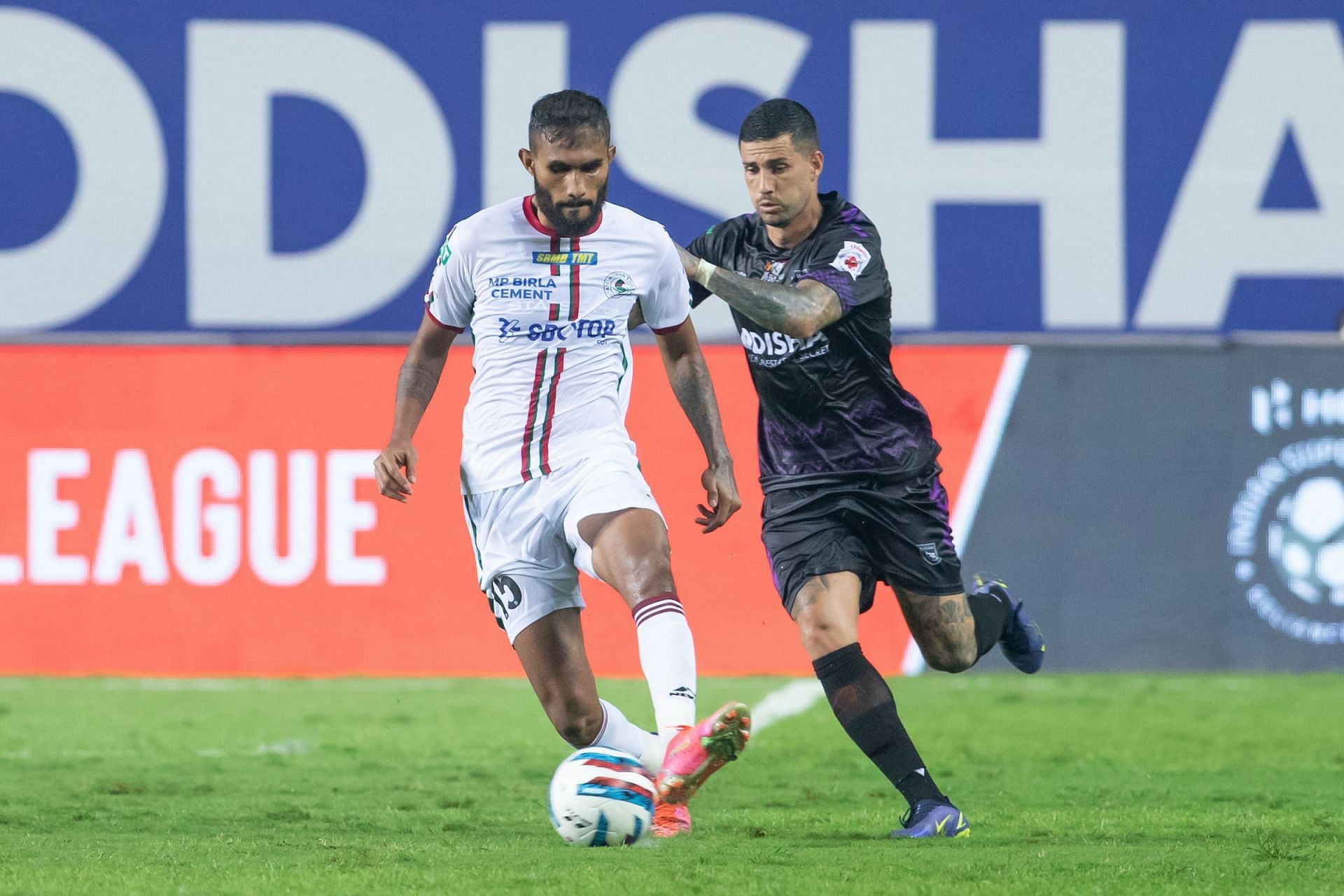 Aridai failed to convert a good chance in the second half (Image courtesy: ISL Media)