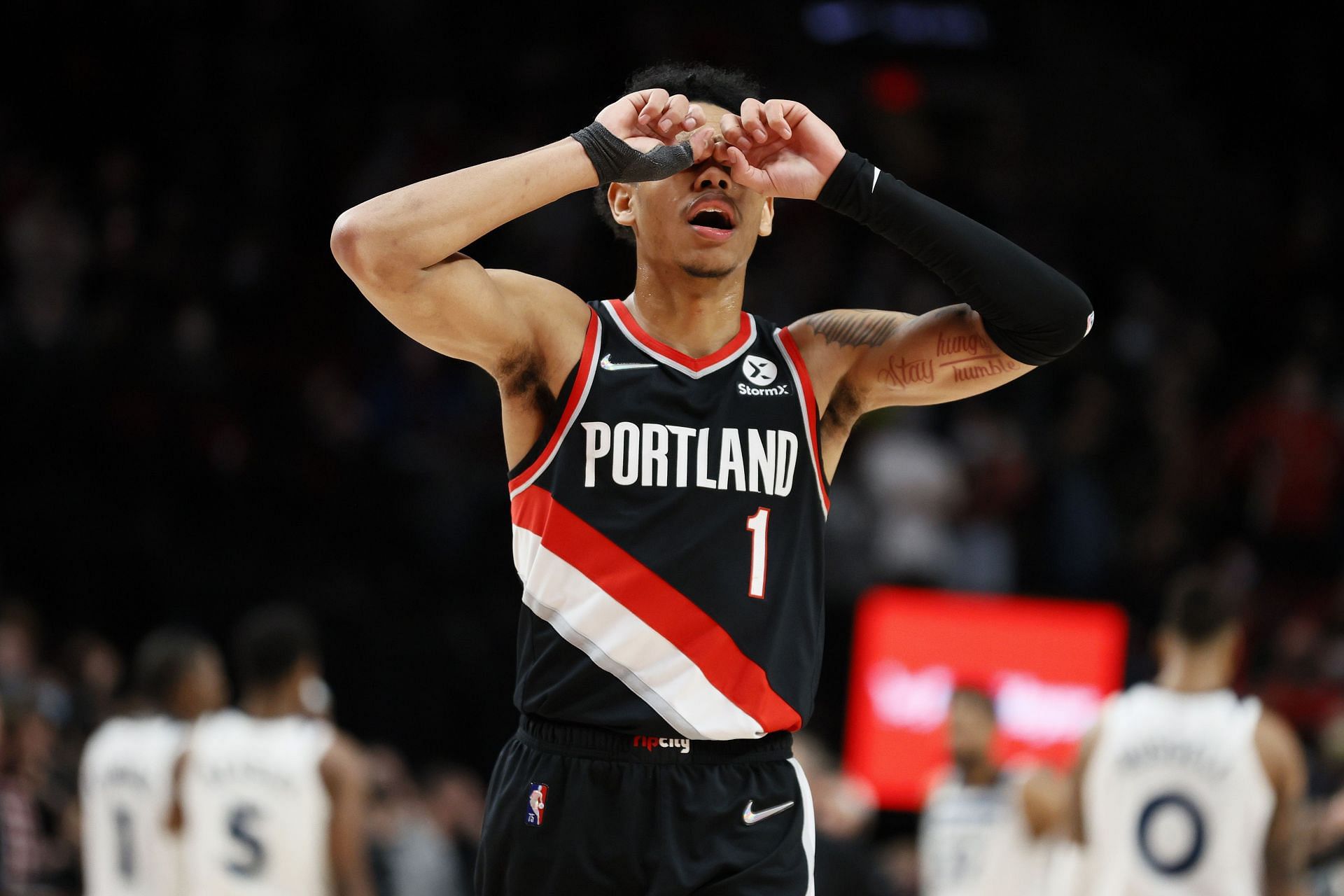 Anfernee Simons celebrates a play