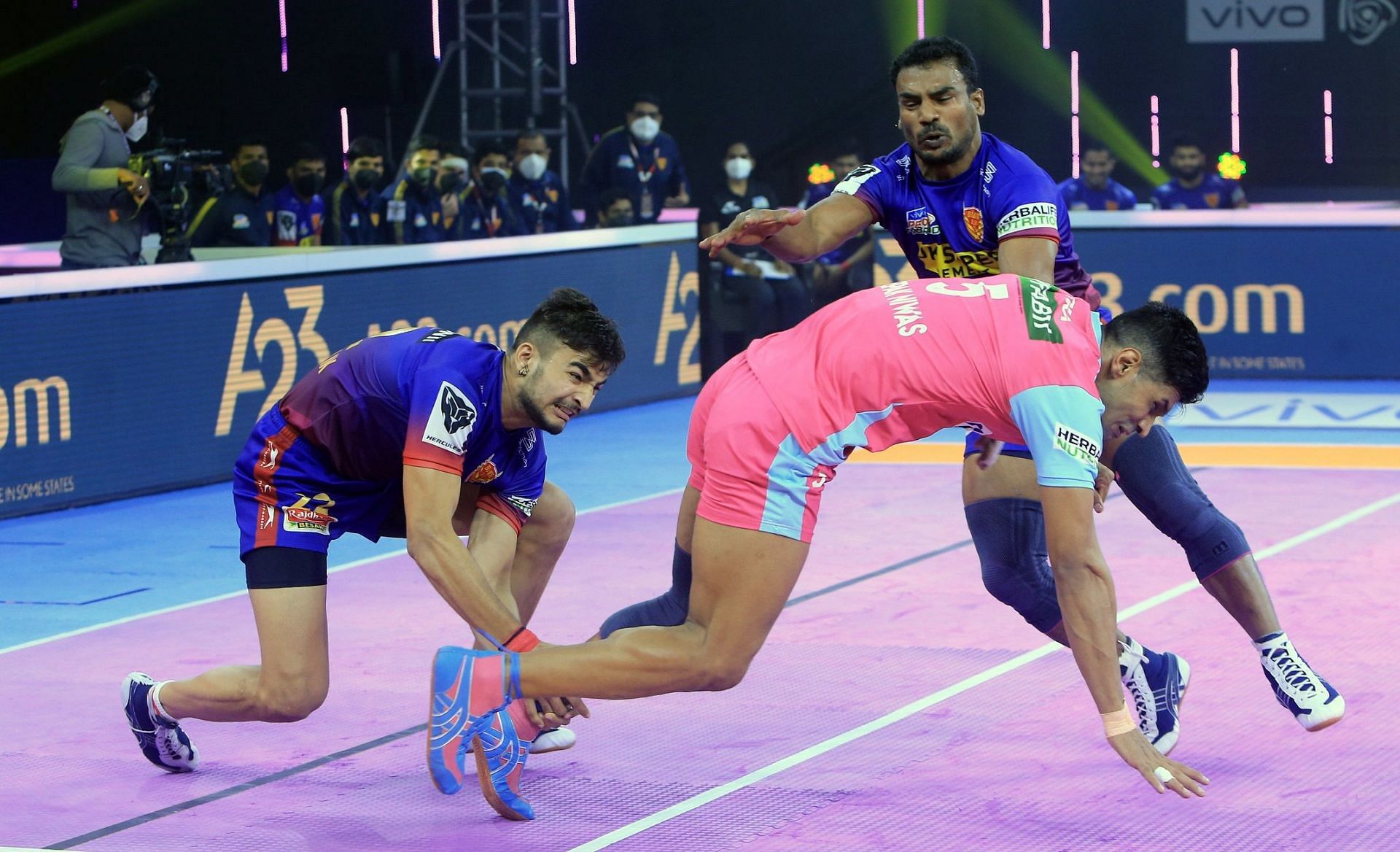 PKL 8 में 3 फरवरी को तीन खिलाड़ियों ने सुपर 10 लगाया (Photo: Pro Kabaddi League)