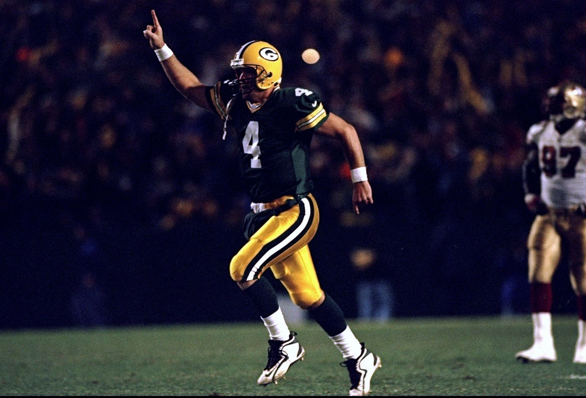 Green Bay Packers quarterback Brett Favre