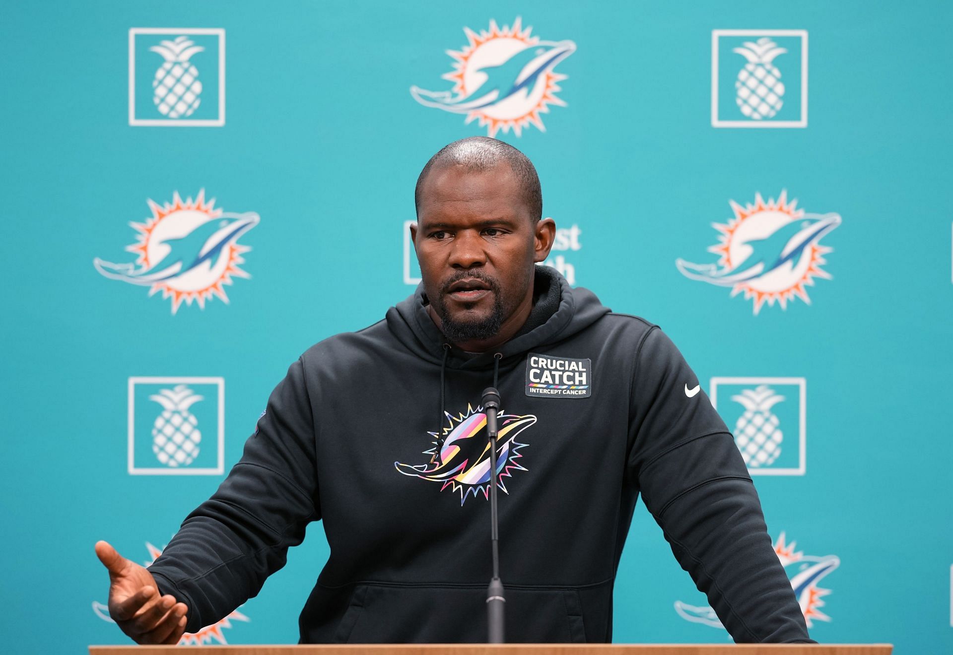 Brian Flores at Miami Dolphins Training Camp