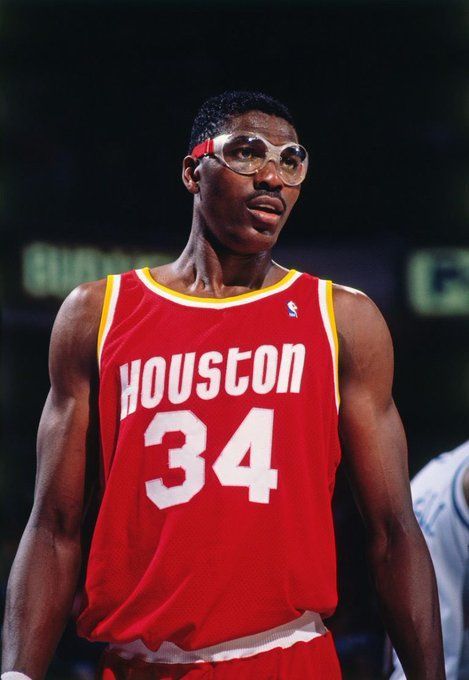 Hakeem Olajuwon is underrated on ESPN's top 75 NBA players of all time list  - The Dream Shake