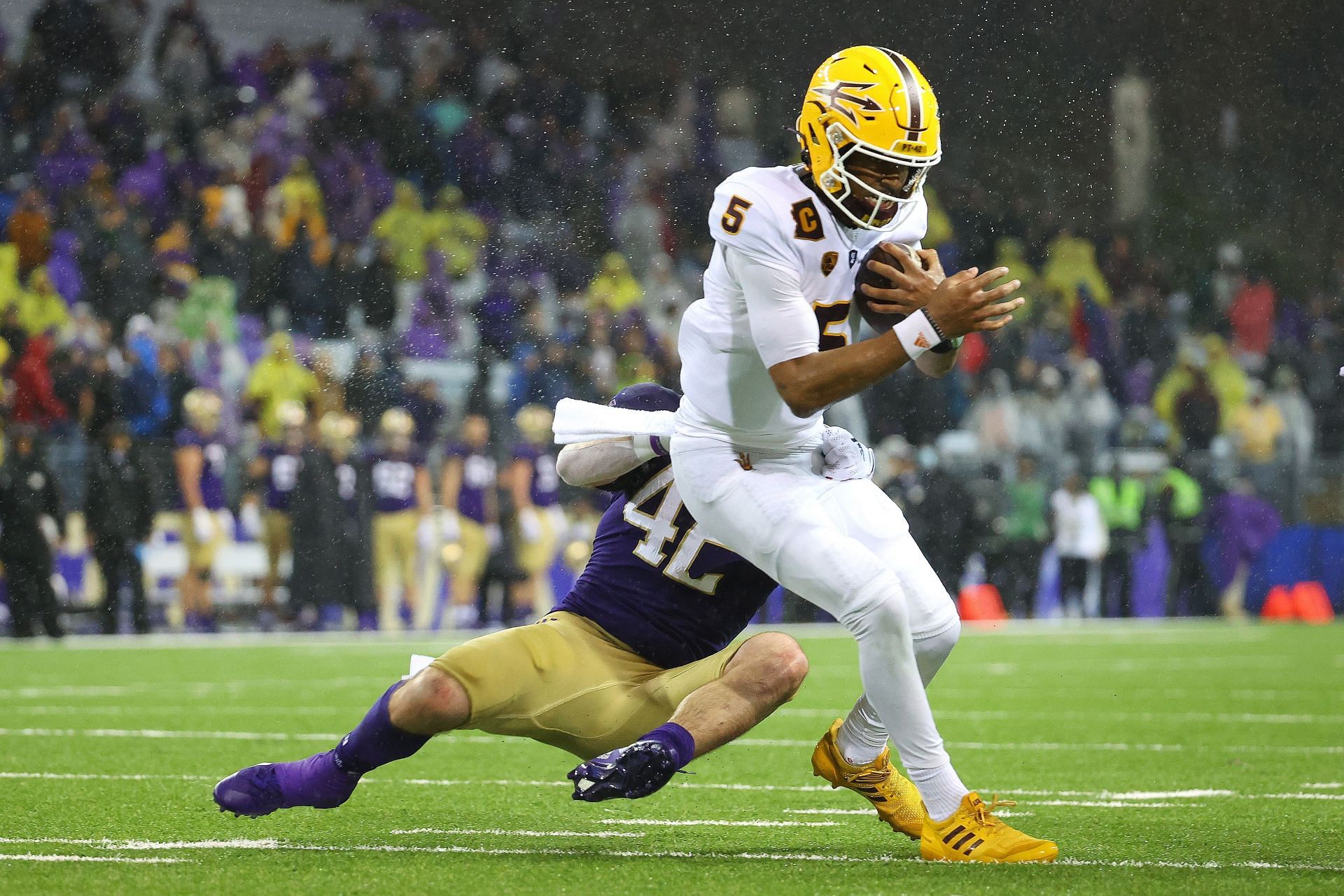 Jayden Daniels playing in ASU v Washington