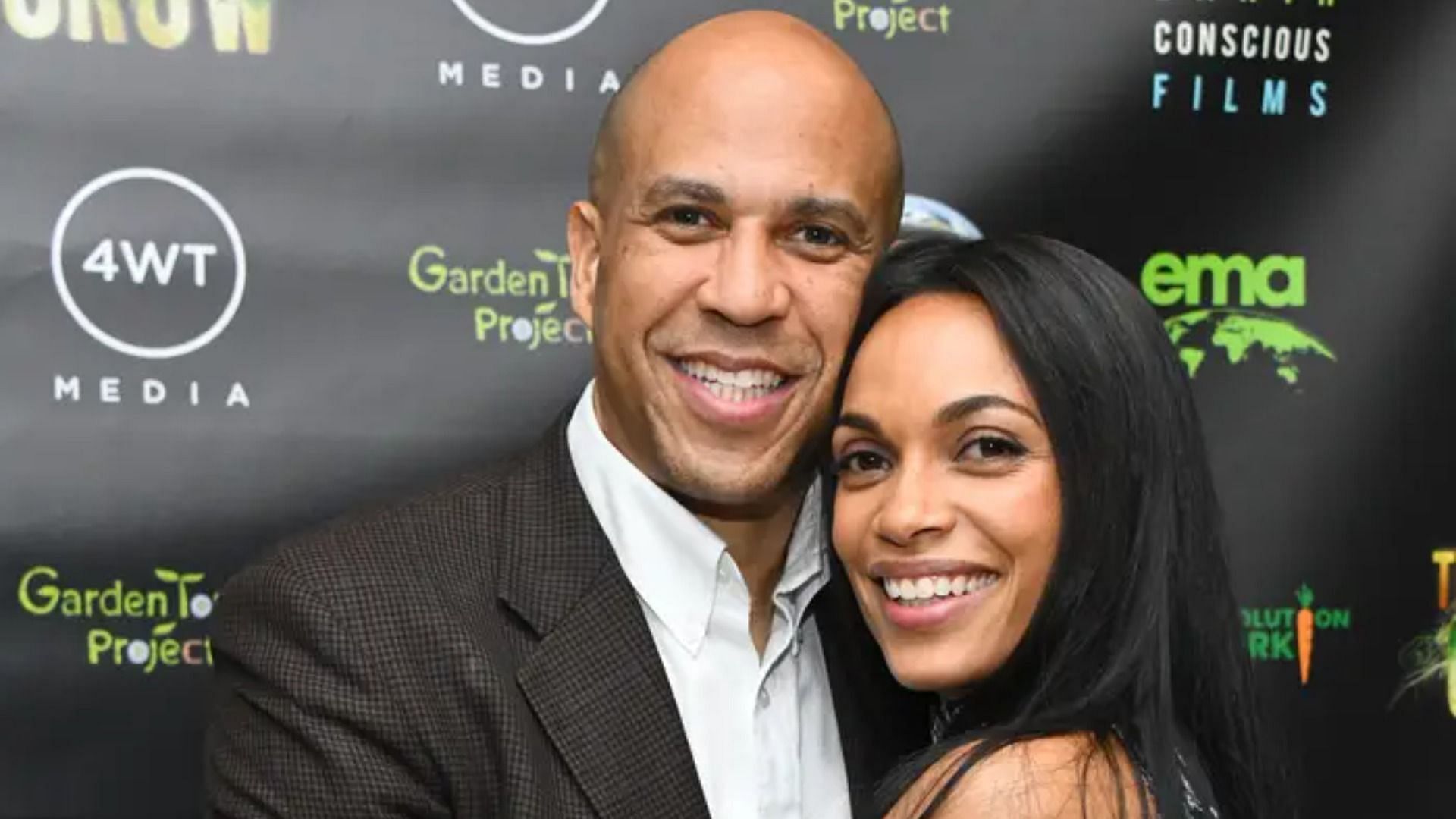 Rosario Dawson and Cory Booker crossed each other&#039;s paths in 2017 at a mutual friend&#039;s fundraising event (Image via Getty Images/ Araya Doheny)
