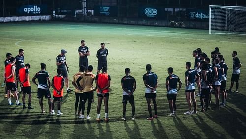 Chennaiyin FC players training ahead of the SC East Bengal clash. (Image Courtesy: Twitter/ChennaiyinFC)