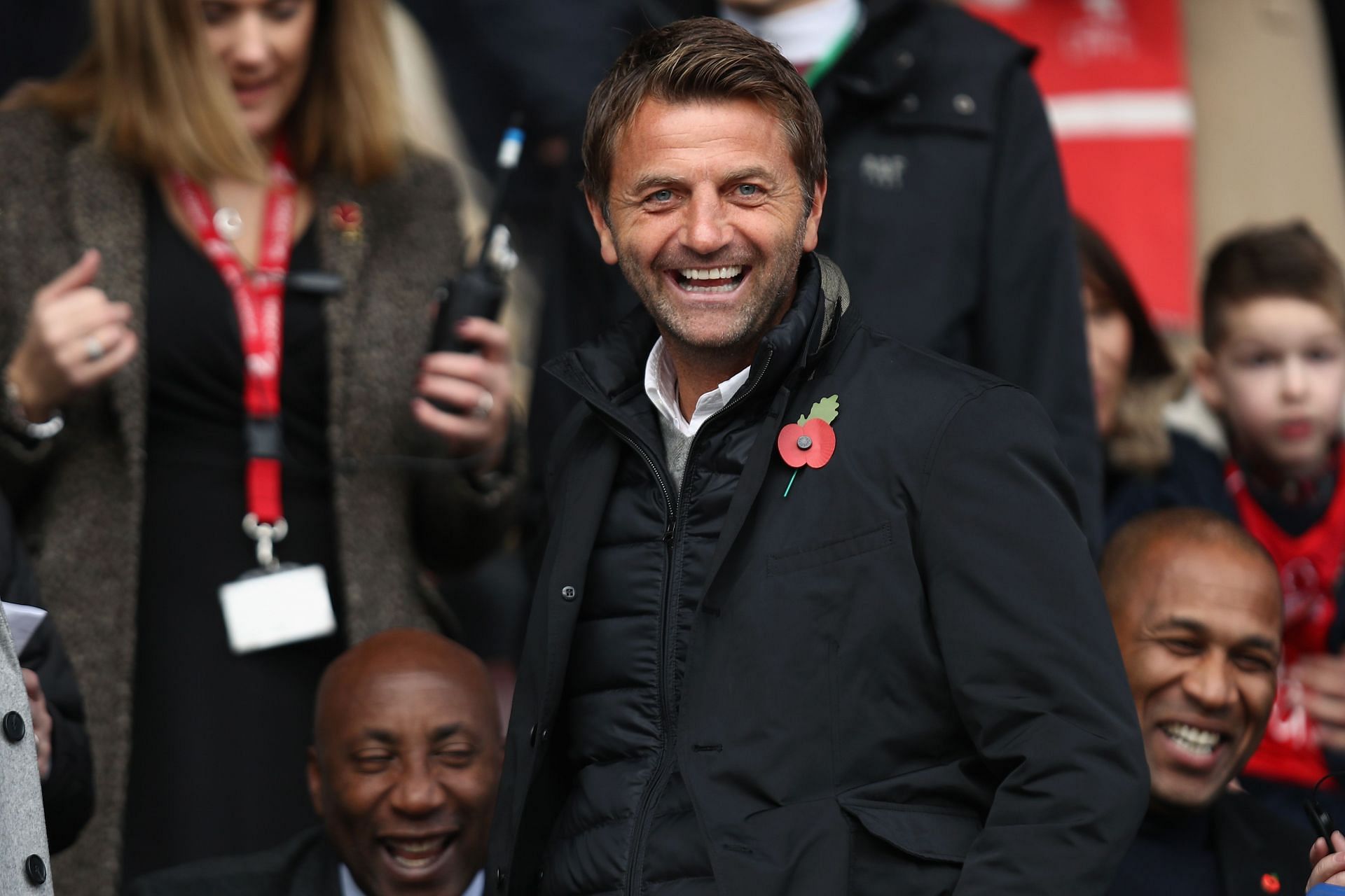 Tim Sherwood believes Manchester United can hurt Manchester City and Liverpool