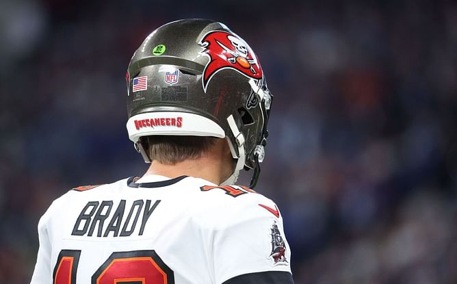 Buccaneers could incur massive cap hit if Tom Brady decides to play elsewhere in 2022