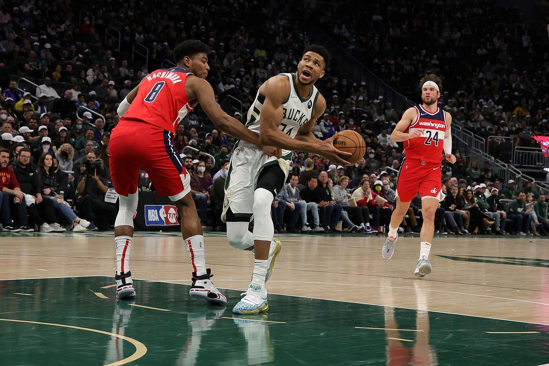 Giannis Antetokounmpo against the Washington Wizards.