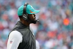 Pittsburgh restaurant chain takes shot at Miami Dolphins in welcoming Brian Flores to the city