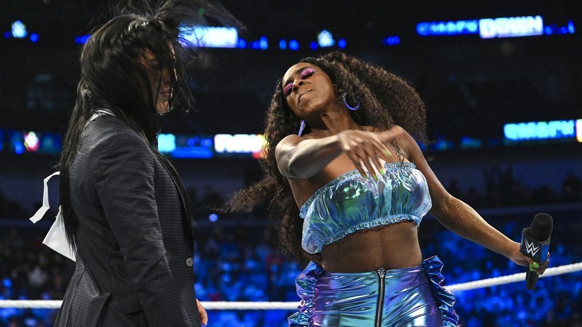 Naomi slapped WWE Official Sonya Deville at the start of the show