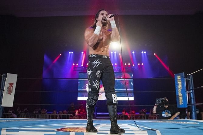 What is Jay White's Switchblade gimmick?