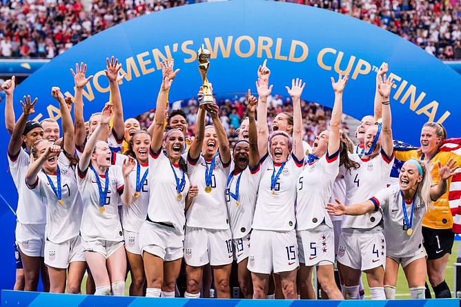 Top 5 women's football teams of all time