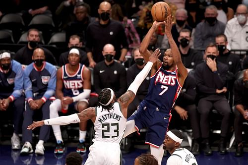 Milwaukee Bucks v Brooklyn Nets: Kevin Durant shoots over Wesley Matthews