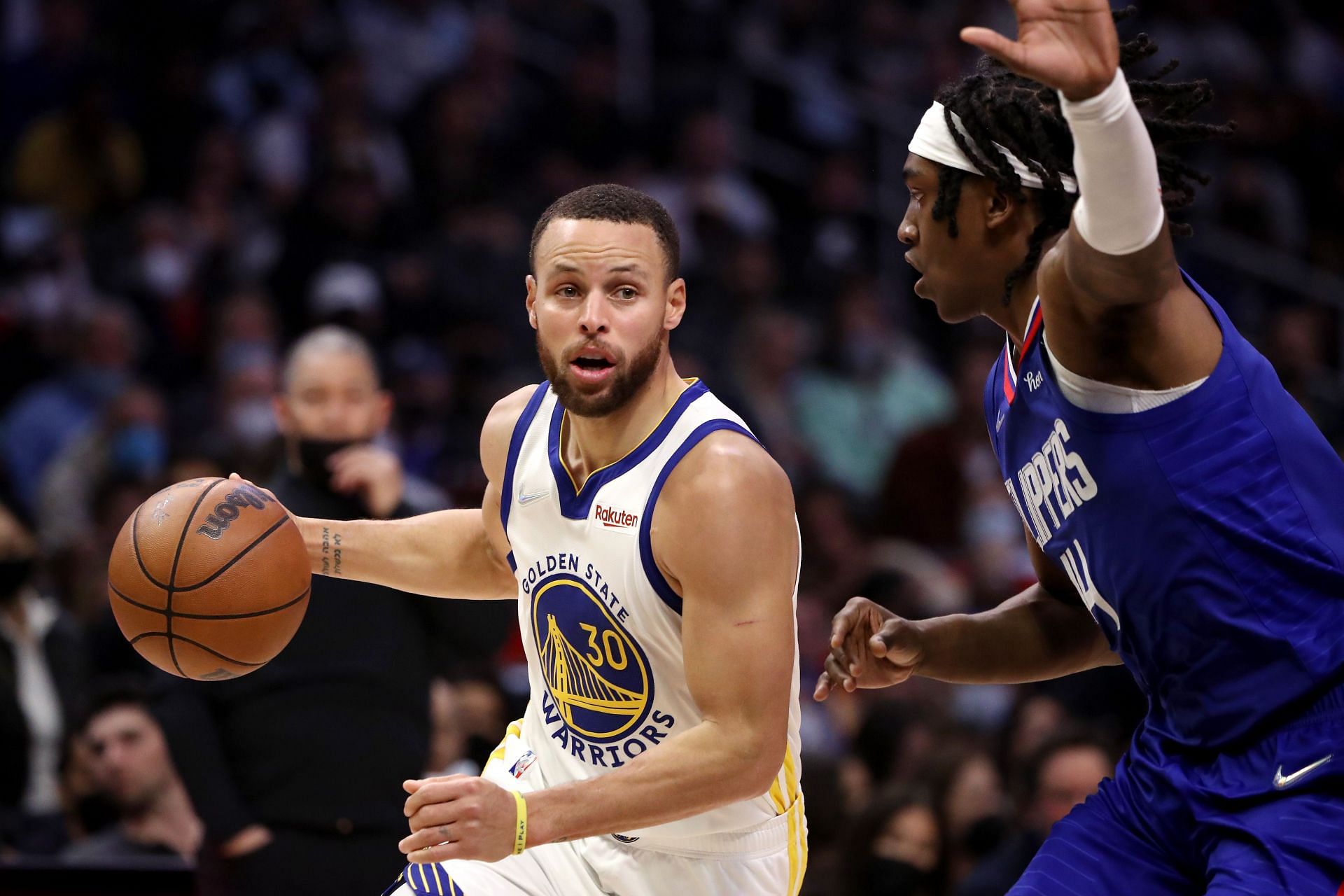 Curry in action against the LA Clippers