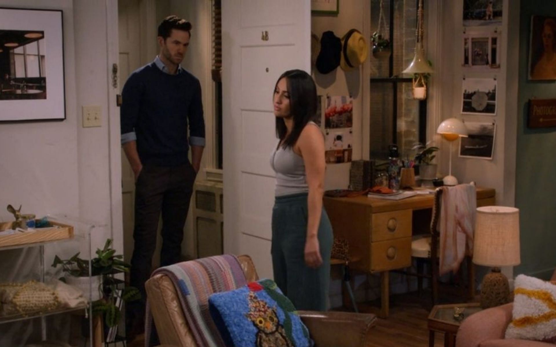 A still from Hulu&#039;s How I Met Your Father Season 1 Episode 6 featuring Charlie and Valentina (Image via Hulu)