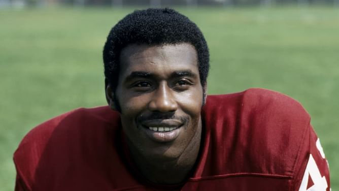 “One of NFL history's finest wideouts. RIP” - Washington fans and players mourn the loss of HOFer Charley Taylor