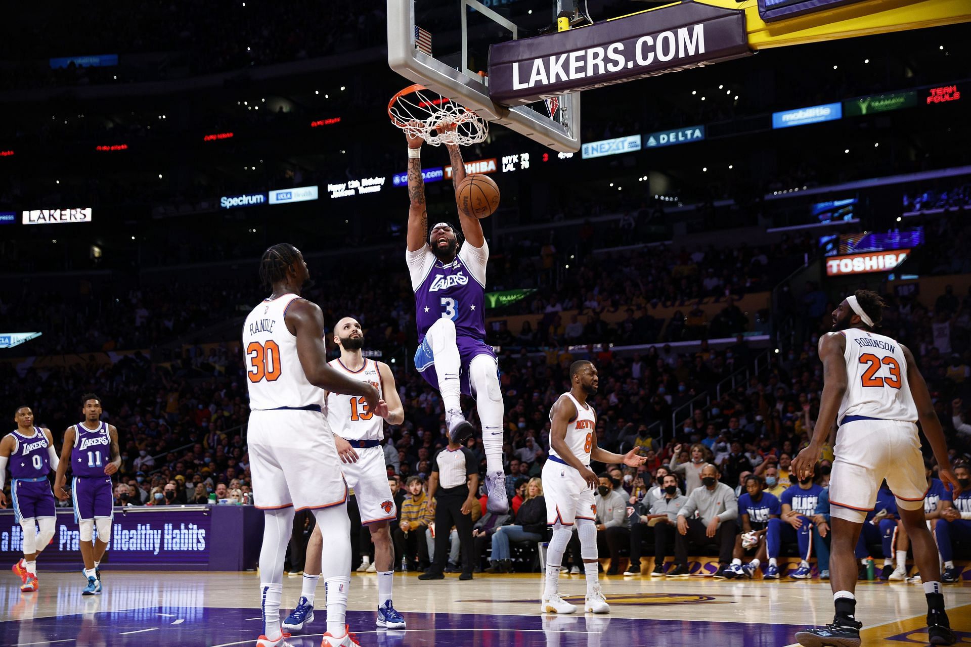 AD dunks against the New York Knicks