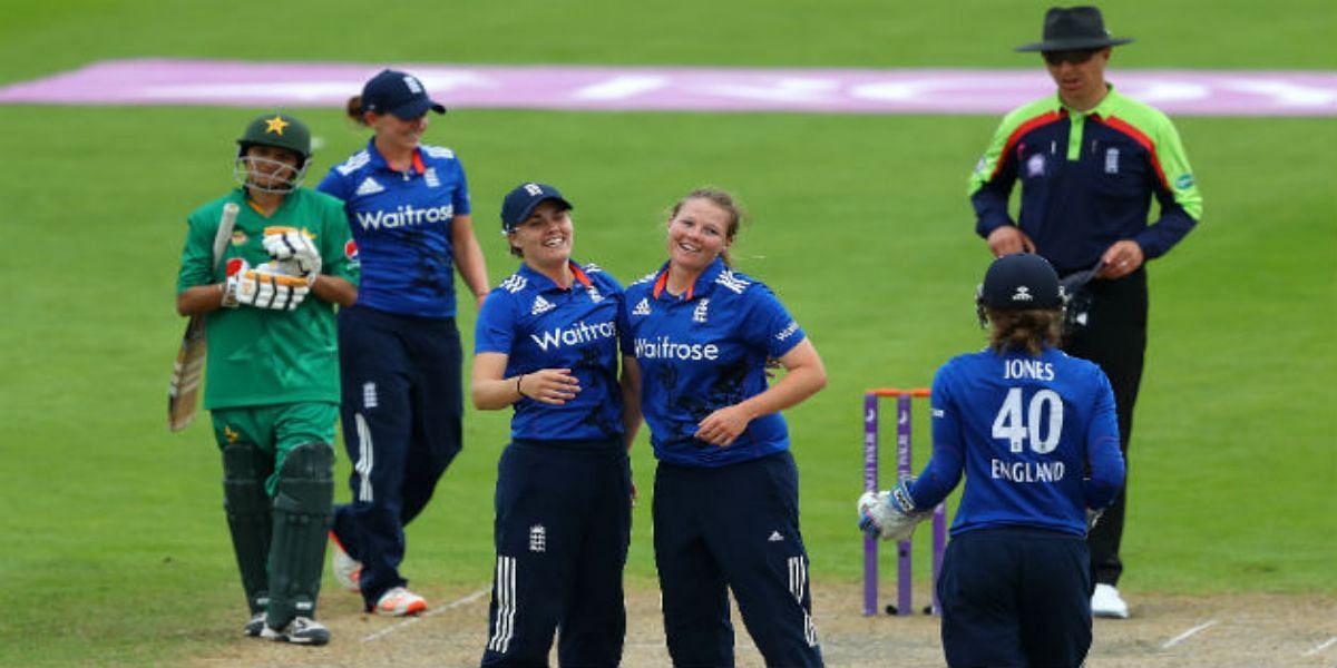 England lead Pakistan 3-0 in the women&#039;s ODI cricket World Cup.
