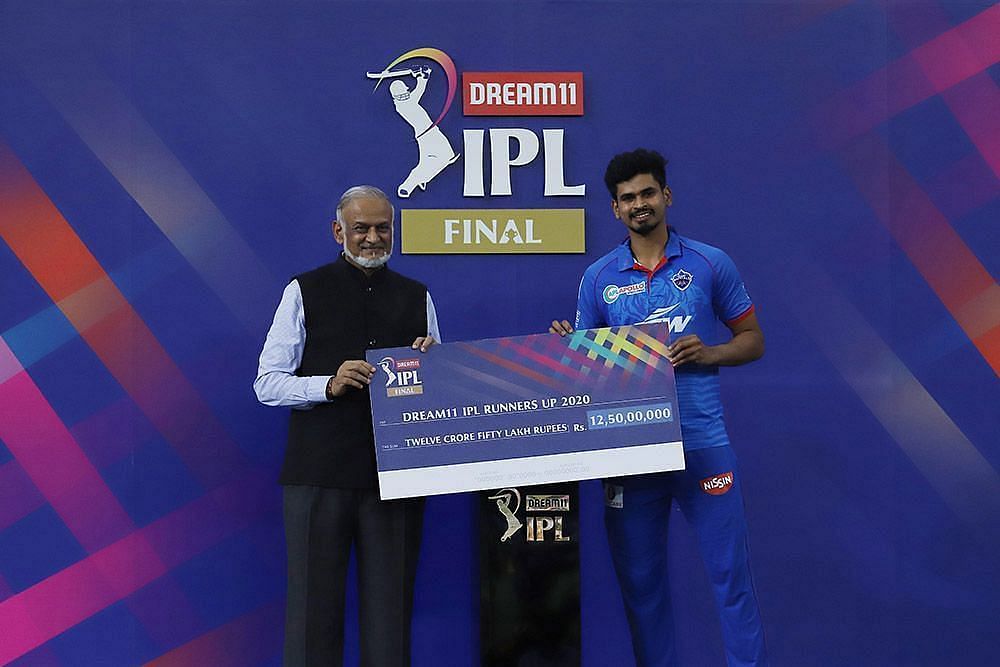 Shreyas Iyer collecting IPL runner-up price money