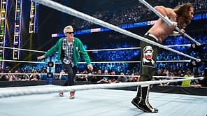 Johnny Knoxville describes the effect of being hit by WWE Superstar's finisher