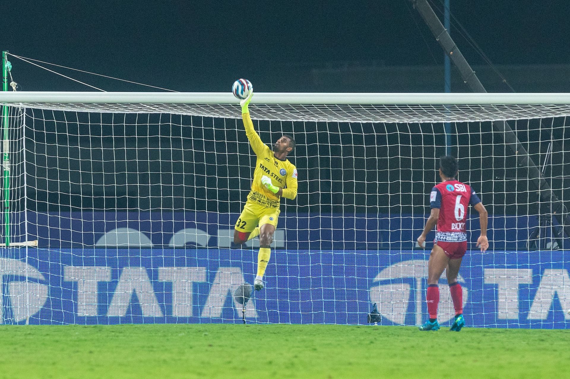 Jamshedpur FC&#039;s TP Rehenesh making a remarkable save against Chennaiyin FC (Image Courtesy: ISL)