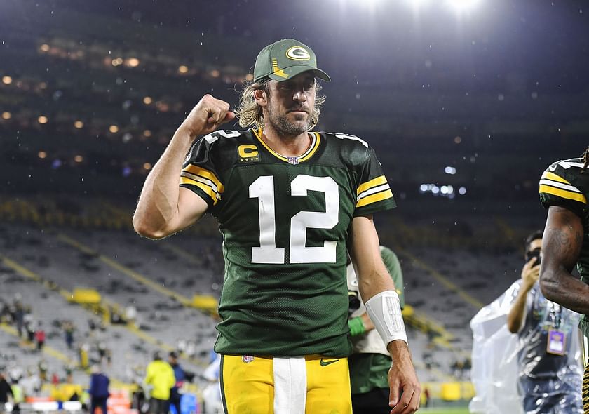 Packers QB Aaron Rodgers named NFL MVP in 2021