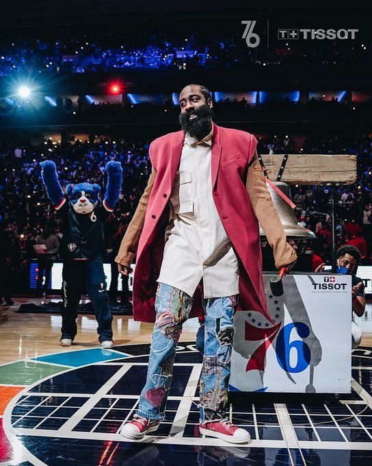 James Harden Got RIPPED By Twitter After Wearing What Looked Like Baseball  Pajamas To Tonight's Game - BroBible