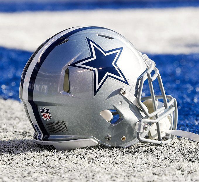 Cowboys reportedly paid $2.4 million settlement to cheerleaders who accused  team executive of voyeurism