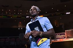 “You play with Michael Jordan, he can have one leg he’s still gonna be the main guy”- Charles Oakley on Jerry Stackhouse wanting Michael Jordan to be the second guy for the Washington Wizards