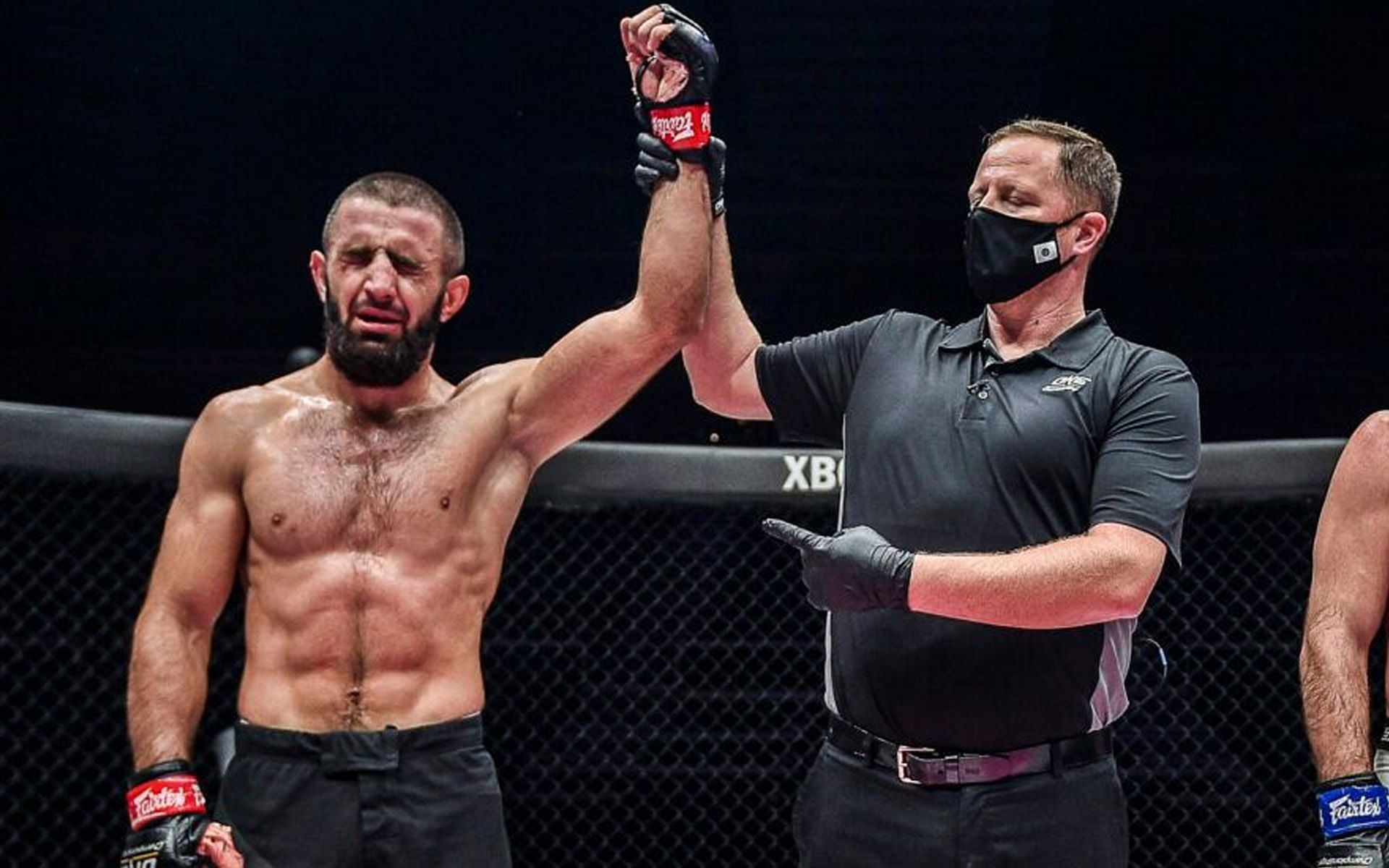 Kiamrian Abbasov&#039;s efforts are certainly appreciated by his hometown and they let him know it. | [Photo: ONE Championship]